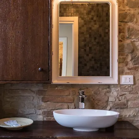 Il Vicolo Di Porta Pesa Apartmán *