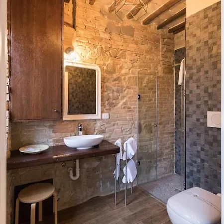 Il Vicolo Di Porta Pesa *