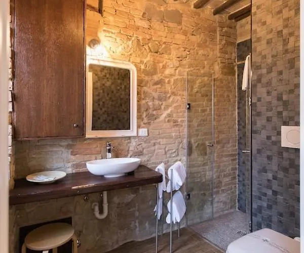 Il Vicolo Di Porta Pesa *